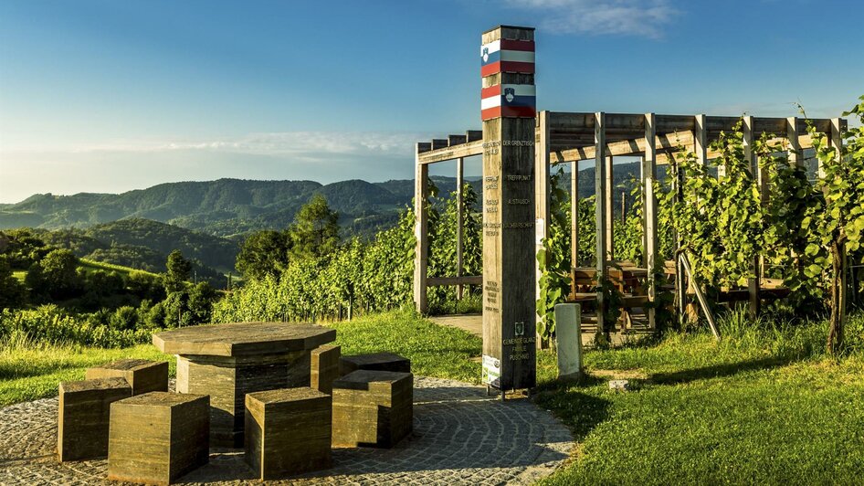 Grenztisch an der Südsteirischen Weinstraße | © Steiermark Tourismus | Wolfgang Jauk