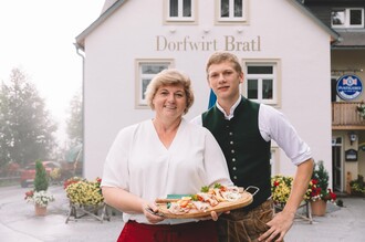 Dorfwirt Bratl_Team_Eastern Styria | © Dorfwirt Bratl