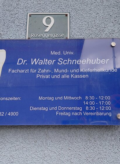 Dr. Schneehuber