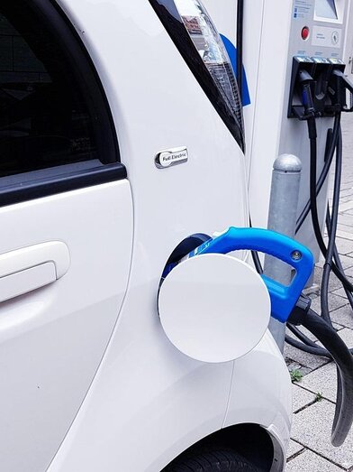 E-Auto-Tankstelle | © Stefan Schweihofer auf pixabay | © Stefan Schweihofer auf pixabay