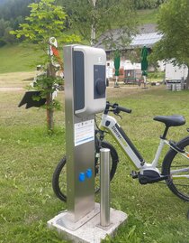 E-Charging Station_GH Hofbauer_Eastern Styria | Bianca | © Tourismusverband Oststeiermark