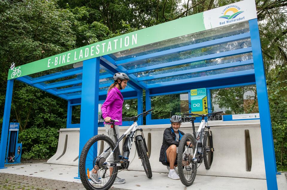 E-bike charging station Kurpark Bad Waltersdorf - Impression #1 | © Thermen- und Vulkanland