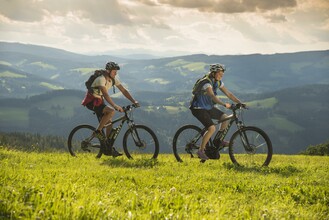 E-Bike Verleih_Mountainbiker_Oststeiermark | © Tourismusverband Oststeiermark