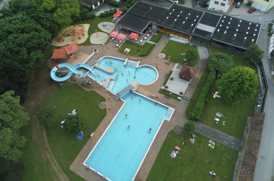 Public Outdoor Swimming Pool Pöllau - Impression #1 | © Pöllau Erlebnisbad