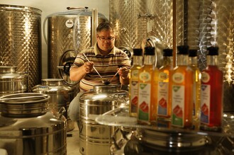 vinegar manufactory_vinegarproduction_Eastern Styria | © Eismanufaktur Oswald/ Schaffer