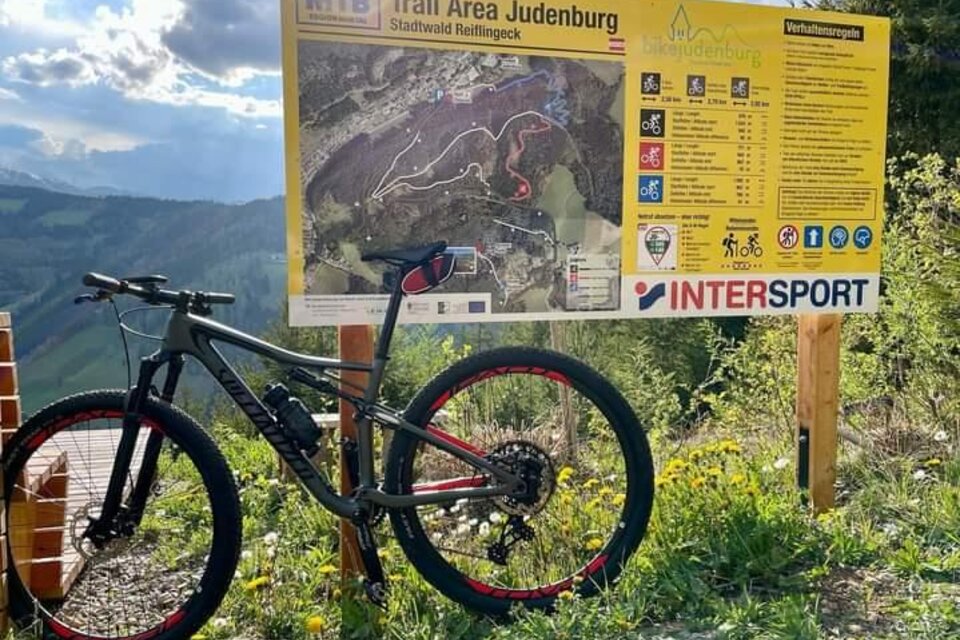 Fahrradreparaturstation Aussichtsplattform Sendertrail Judenburg - Impression #1 | © MTB Region Murtal
