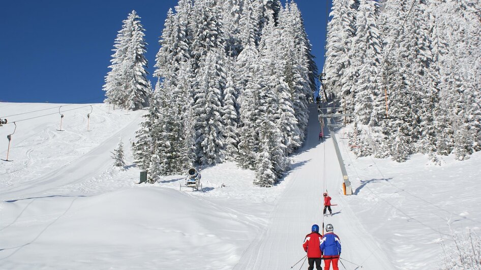 Familienschiberg_Liftfahrt_Oststeiermark | © Familienschiberg St. Jakob im Walde