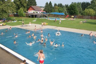 Freibad_Pool_Oststeiermark | © Marktgemeinde Kaindorf