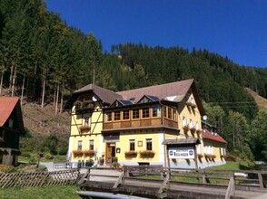 Gasthaus Rosinger_von außen_Oststeiermark | © Gasthaus Rosinger