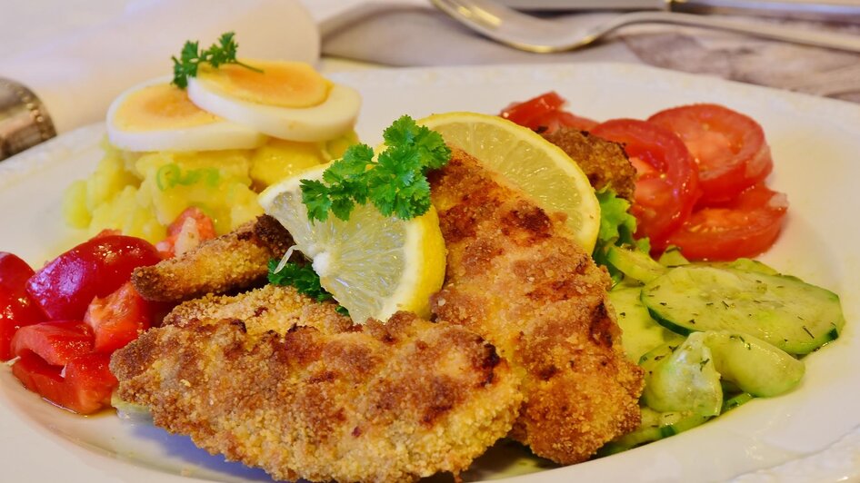 Gasthaus-Bräuer-Schnitzel-Murtal-Steiermark | © Gasthof Bräuer