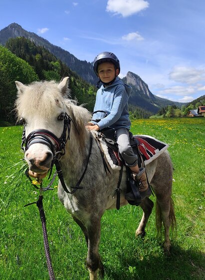 Ponyreiten-Hohentauern-Murtal-Steiermark | Melanie Gonzales | © Melanie Gonzales