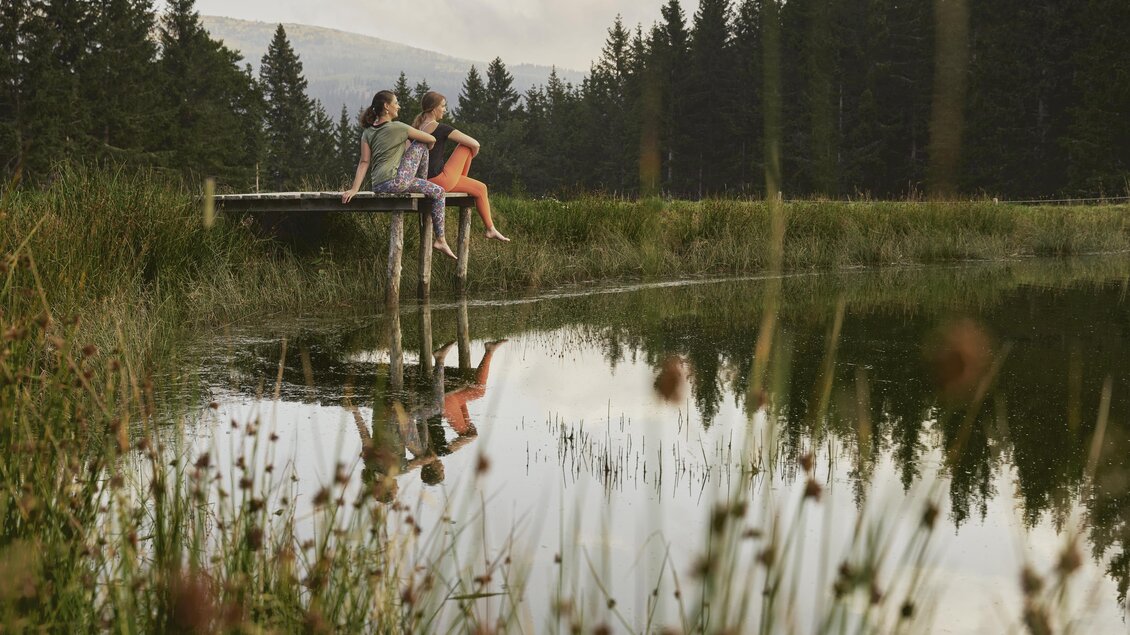 Yoga auf der Glatztl Trahütten Alm | © Oststeiermark Tourismus
