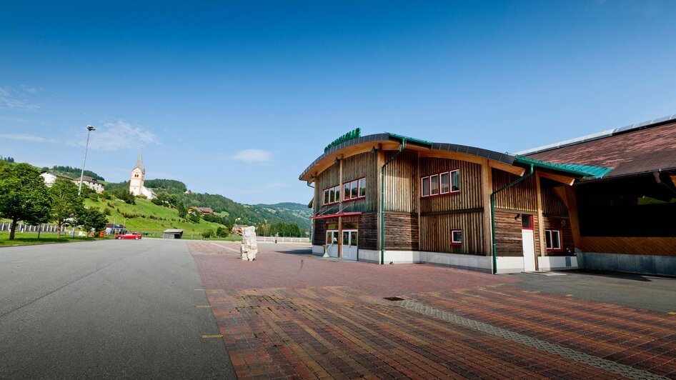 Greimhalle von vorne | © Holzwelt Murau