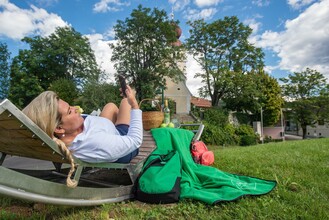 Listening pleasure lounger
_
Hochgartl_

Eastern Styria
 | © Steirische Apfelstraße