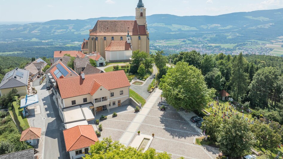 Wallfahrtskirche Pöllauberg_Luftaufnahme_Oststmk