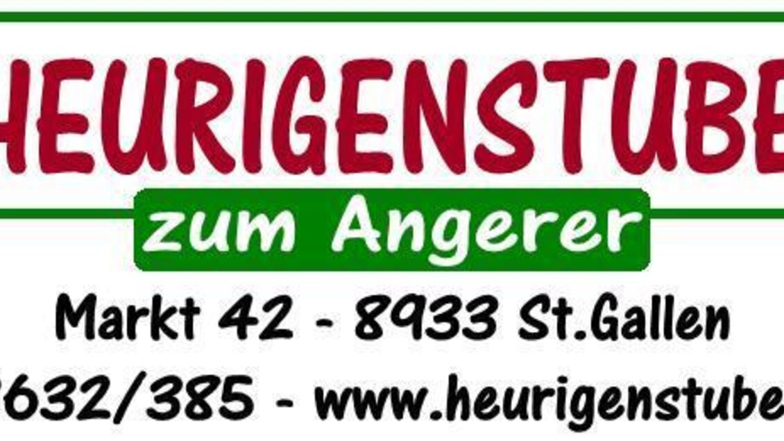Ein Schild mit der Aufschrift "Heurigenstube zum Angerer". Es zeigt die Adresse, Kontaktdaten und Website.