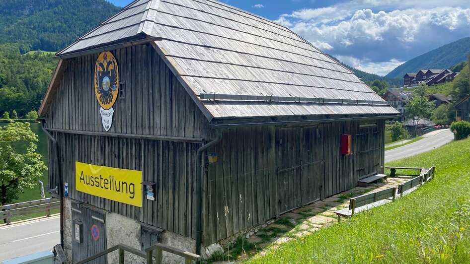 Kaiserlicher Stall, Grundlsee, Eingang. | © Bettina Scheck
