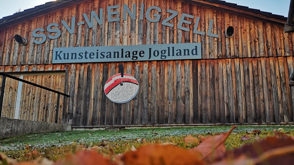 Kunsteisanlage Wenigzell_von außen_Oststeiermark | © Kunsteisnalge Wenigzell