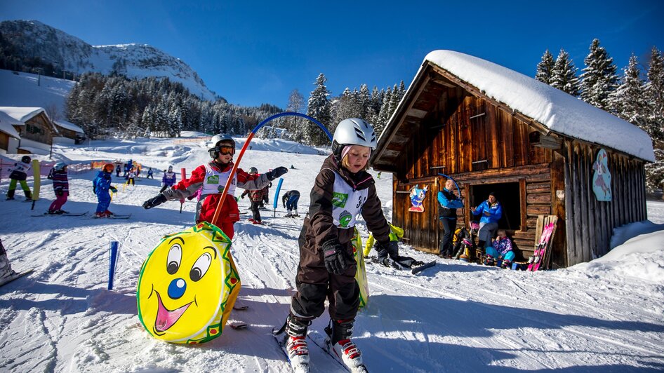 Loser, Übungsstunde im Skikinderland | © TVB Ausseerland/Tom Lamm