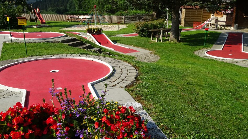 Minigolf Fischbach_Anlage_Oststeiermark | © Tourismusverein Sagenhaft Fischbach