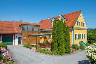 Obsthof Schirnhofer_Haus_Oststeiermark | © Helmut Schweighofer