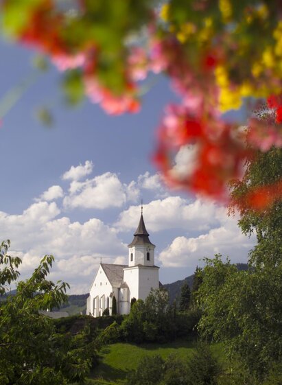 Pfarrkirche Kathrein_Blumen_Oststeiermark_Bergmann | Bergmann | © Tourismusverband Oststeiermark