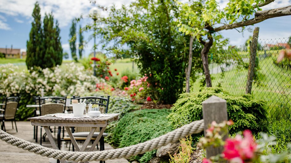 Terrasse im Grünen | © Karin Bergmann