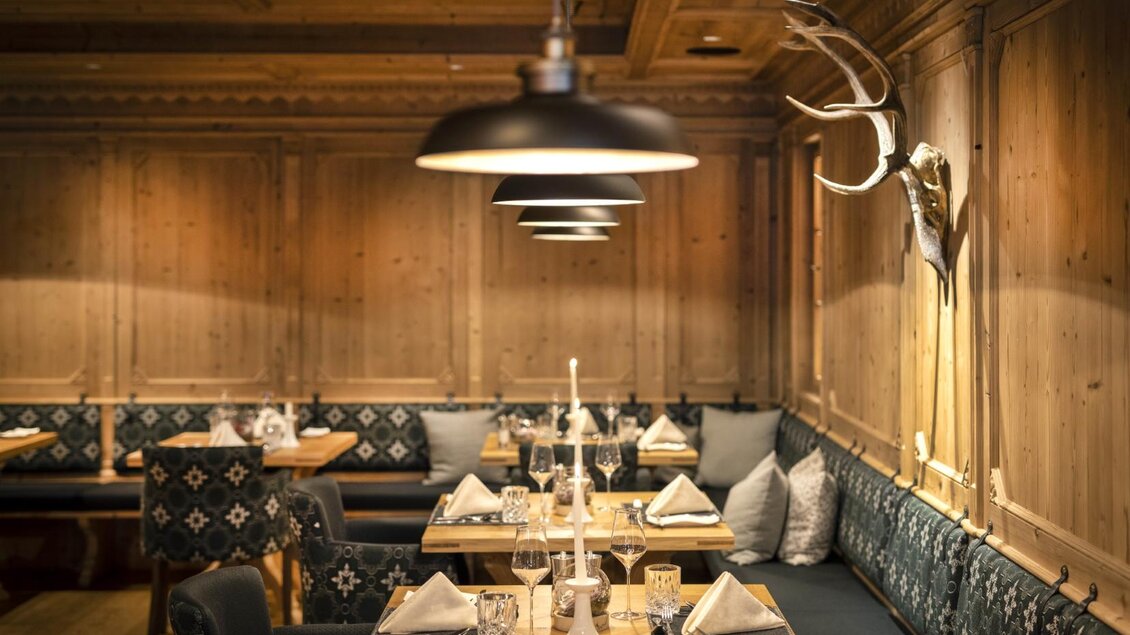 Man sieht die Innnenansicht vom Restaurant im Almwellness Hotel Pierer.  | © Almwellness Hotel Pierer