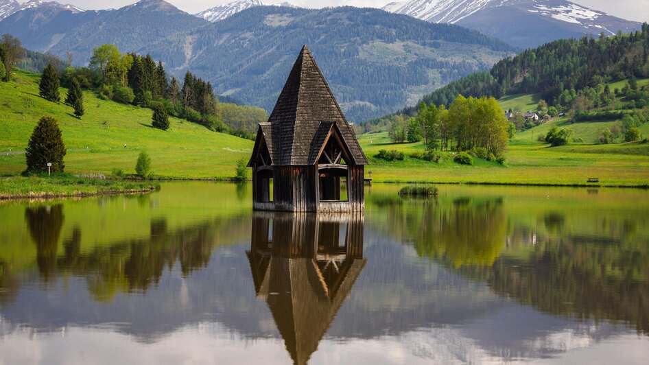 Kirchturm im See | © Tourismusverband Murau