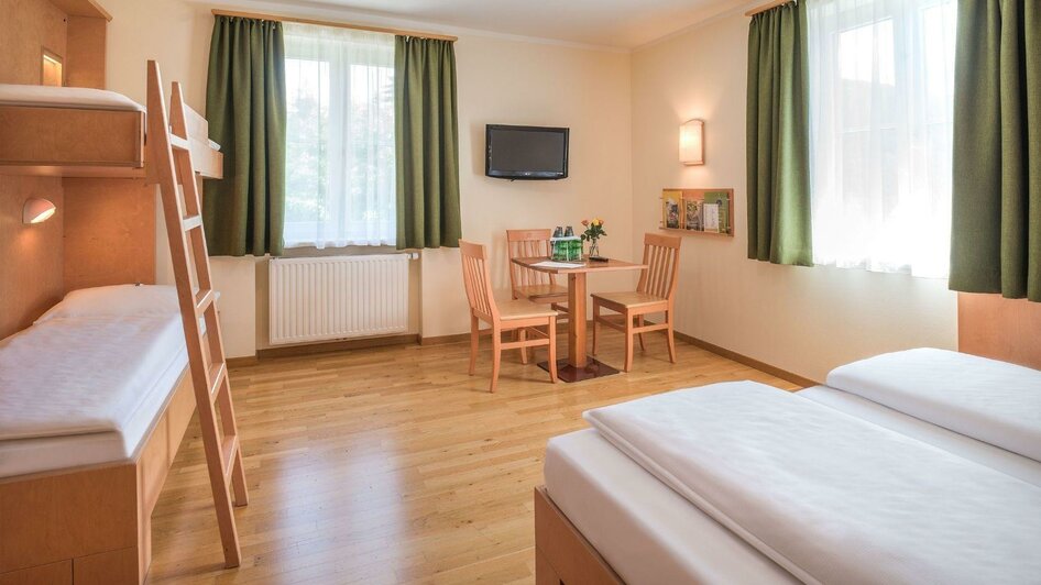 JUFA Hotel, Altaussee, FF4 Zimmer | © JUFA Hotels