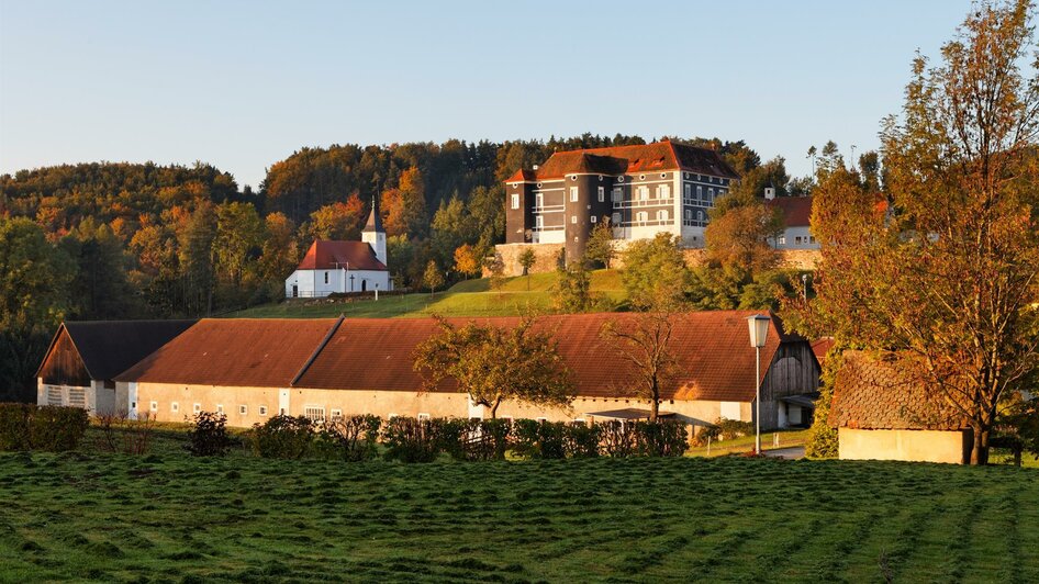 Schloss Aichberg_Fernansicht_Oststeiermark | © Tourismusverband Oststeiermark