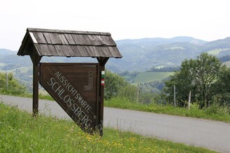 Aussichtswarte Schlossberg | © Ulrike Elsneg | Schlossbergwarte am Montikogel