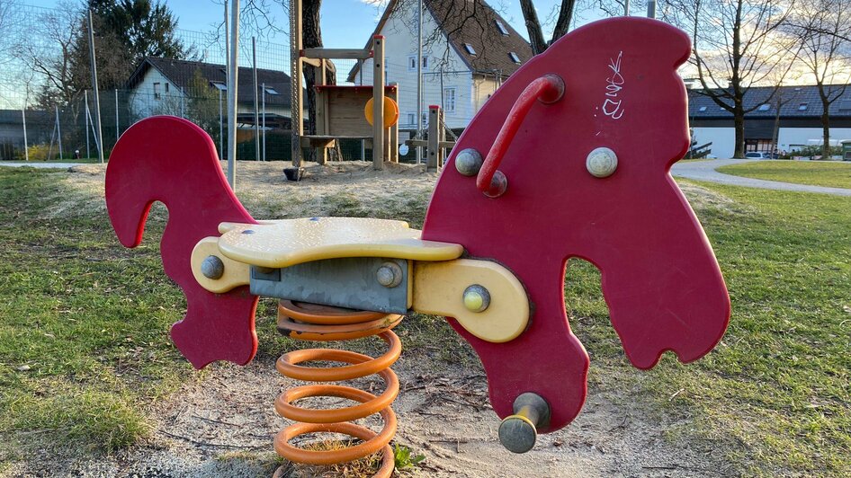 schillerpark 8 | © Nina Ressl Schillerpark_Wippe_Oststeiermark | © Nina Ressl