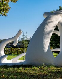 Sculpture in the Bad Blumau thermal spa park | © Kurkommission Bad Blumau | Gerold Schmiderer | © Kurkommission Bad Blumau