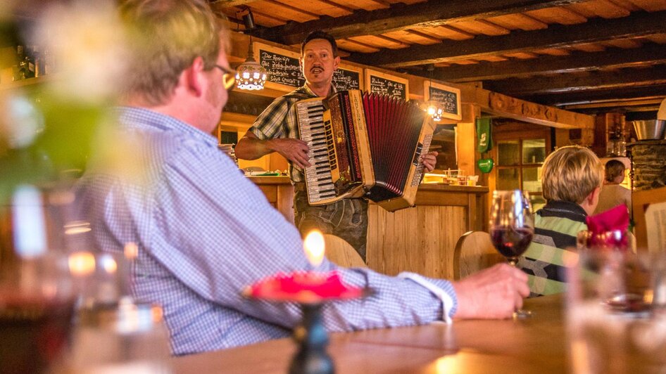 Tonnerhütte Musik | © Tourismusverband Murau