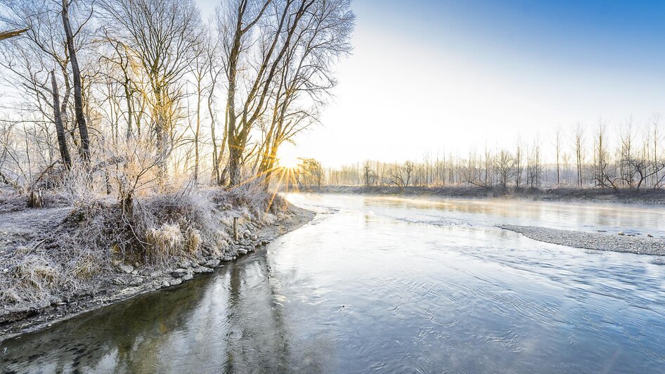 Winter mit Reif an der Mur | pixelmaker.at | © Thermen- & Vulkanland Winter mit Reif an der Mur | © Thermen- & Vulkanland
