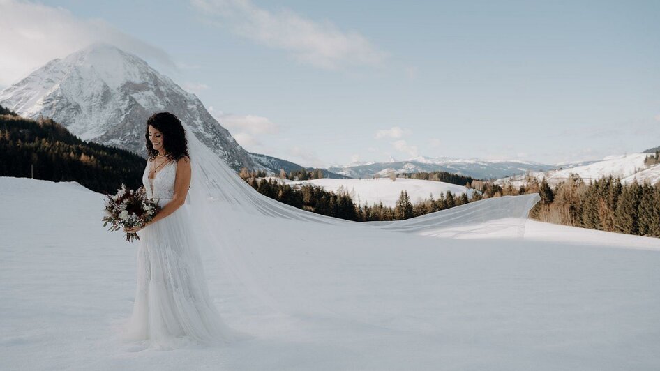 Lisi Schachner,  Hochzeit im Winter | © Sibel Zechmann_Wedding Photographer