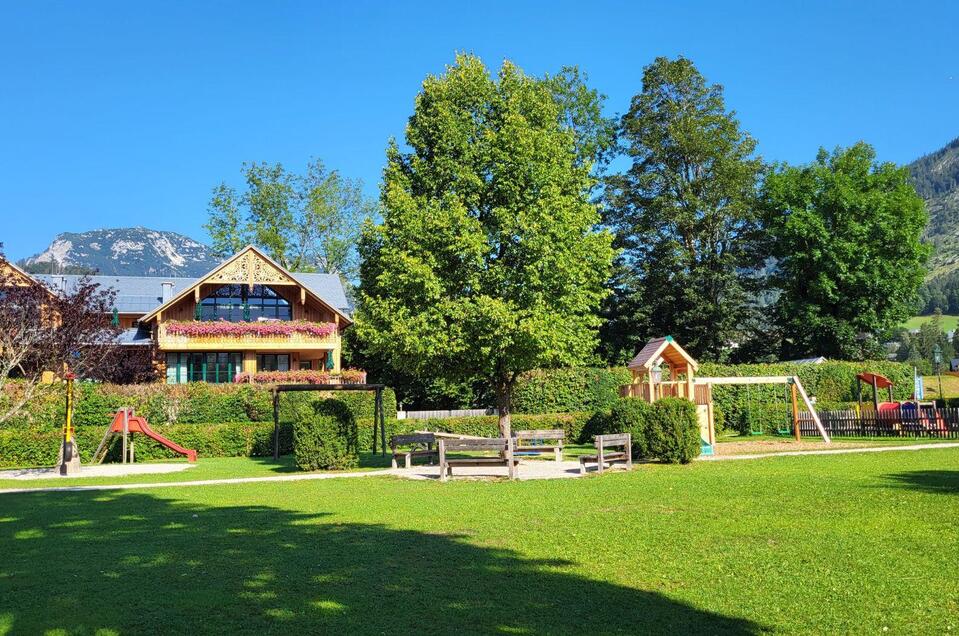 Walter-Munk-Park with children´s playground - Impression #1 | © Petra Kirchschlager