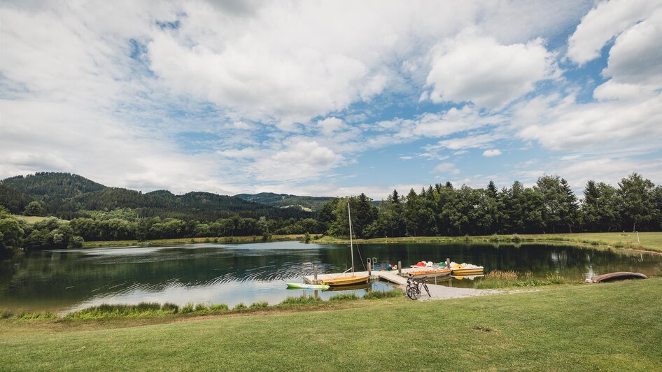 Der Freizeitsee mit großer Liegewiese | © TV SWV