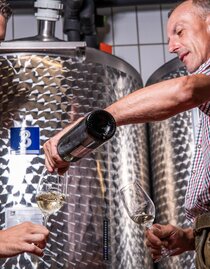 wine tasting with family Pieber | © TVB Bad Waltersdorf | Mias Photoart | © TVB Bad Waltersdorf