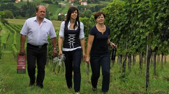 Familie Seidl im Weingarten | © Weinhof Seidl