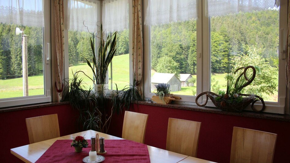 Blaa Alm, Altaussee, Wintergarten mit Aussicht | © Viola Lechner