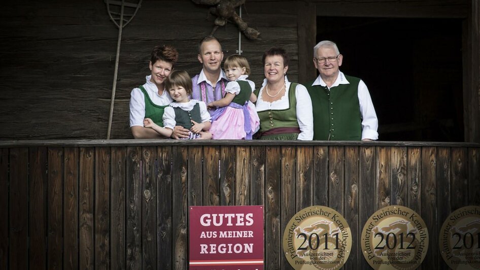 Familienfoto Kainacher | © NYR