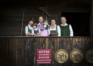 Familienfoto Kainacher | © NYR