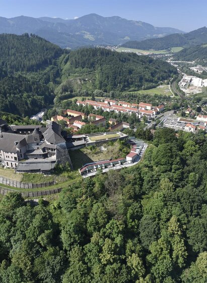 Luftbild Burg Oberkapfenberg | © Stadtgemeinde Kapfenberg