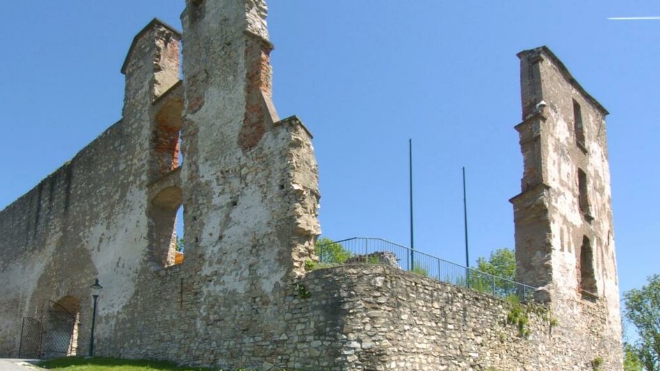 1_Burgruine Obervoitsberg_Außenansicht | © Gerhard Langusch