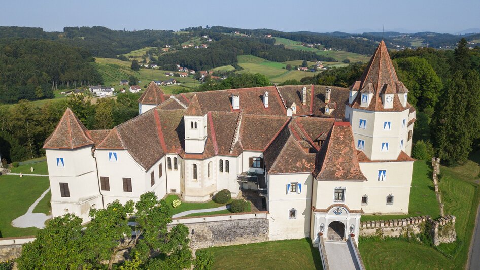 Schloss Kornberg, ein beliebtes Ausflugsziel | © Schlösserstraße, Franz Suppan