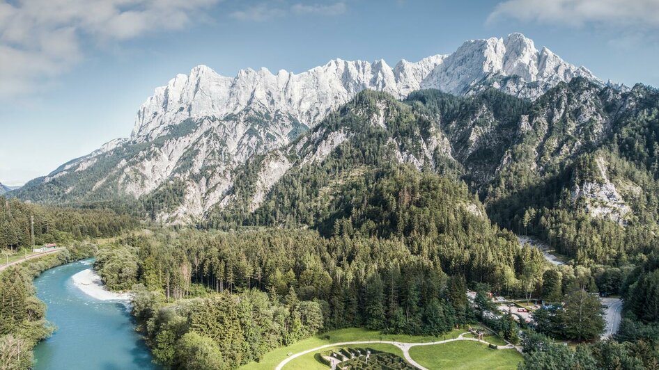 Blick auf das Erlebniszentrum Weidendom | © Stefan Leitner