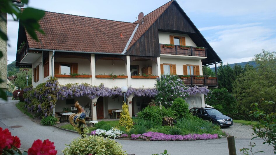 Gästehaus im Frühjahr | © Familie Deutschmann