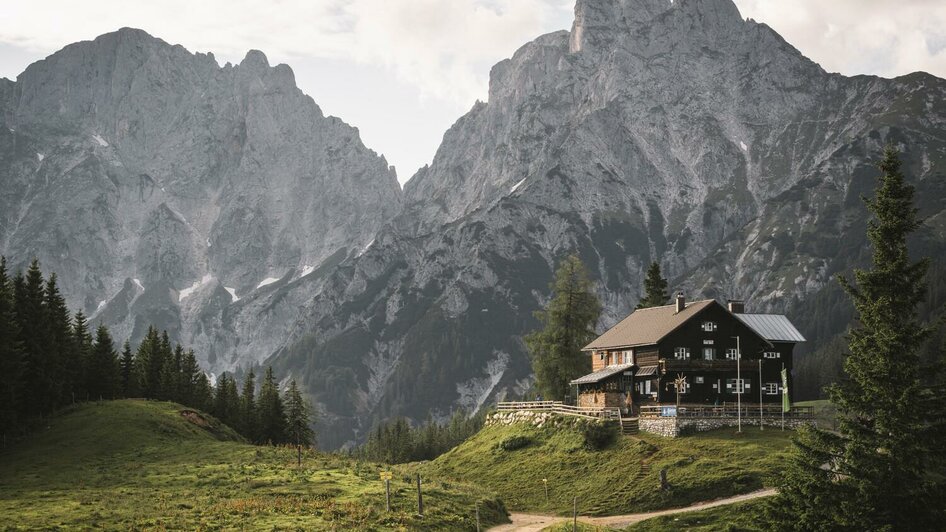 Die Mödlingerhütte auf 1.523 m | © Stefan Leitner